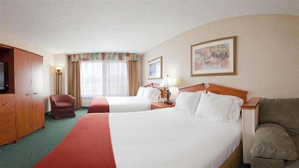 Holiday Inn Express & Suites Vermillion, An Ihg Hotel Exterior foto