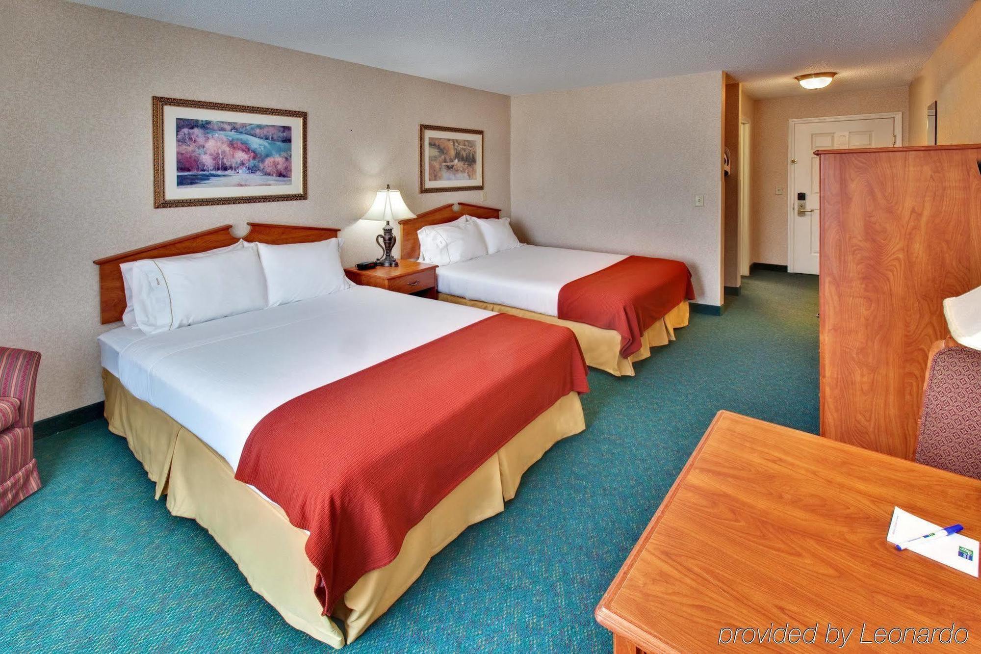 Holiday Inn Express & Suites Vermillion, An Ihg Hotel Exterior foto